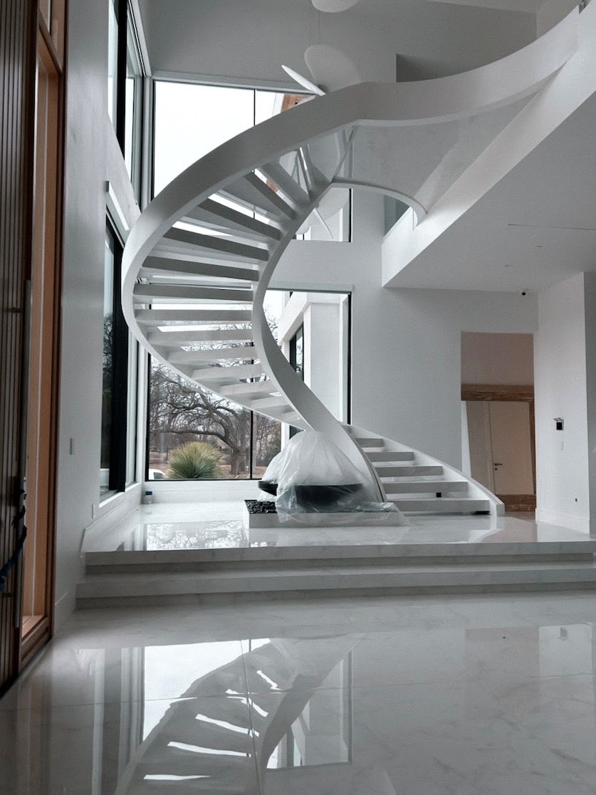 Floating steel staircase
